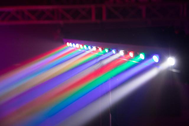 COLORSTAGE MEGA BEAM BAR-5.jpg|Соляр Мар'ян